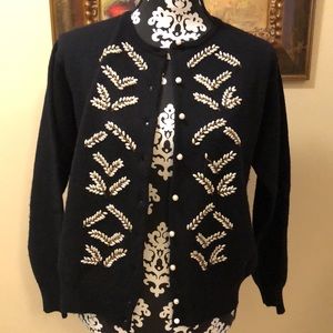 ✨DKNY Embellished button down classic long sleeved cardigan